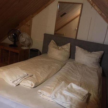 Zimmer Im Dachgeschoss Kaiserslautern Zewnętrze zdjęcie