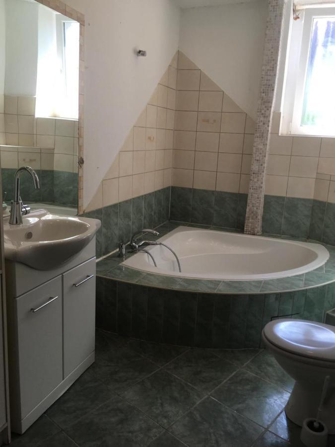 Zimmer Im Dachgeschoss Kaiserslautern Zewnętrze zdjęcie