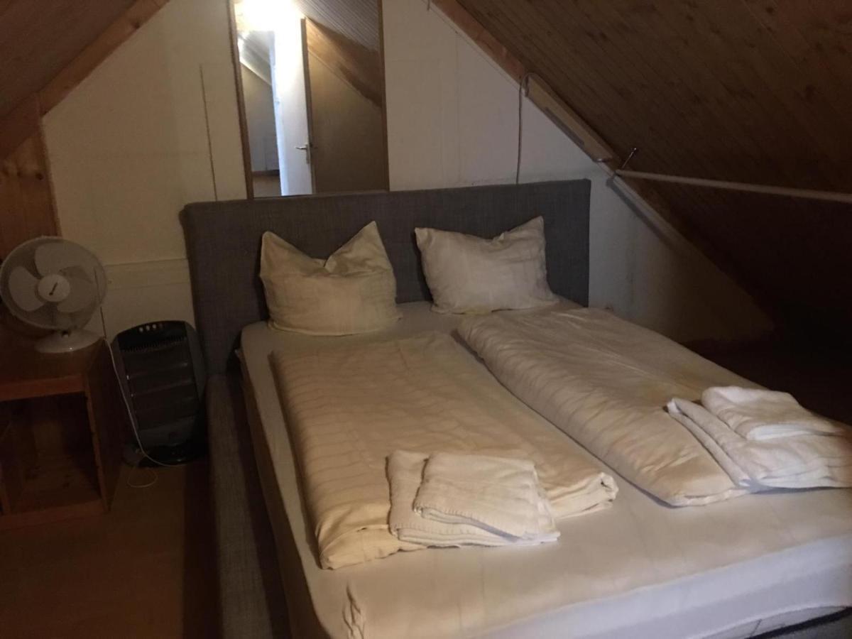 Zimmer Im Dachgeschoss Kaiserslautern Zewnętrze zdjęcie