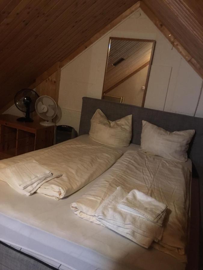 Zimmer Im Dachgeschoss Kaiserslautern Zewnętrze zdjęcie